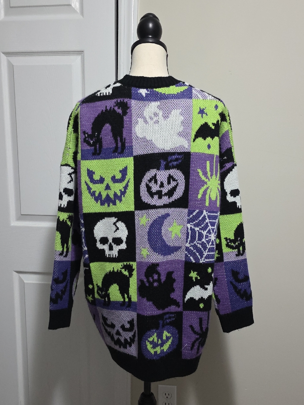 Dolls Kill Trickz N' Treatz Spooked Straight Oversized Knit Halloween Cardi XXS - Picture 10 of 12